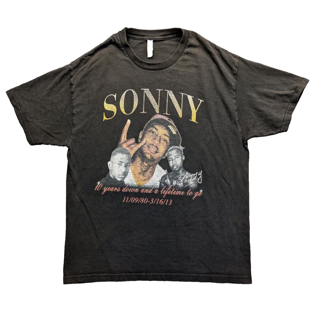 American Apparel Sonny Tribute Graphic T-Shirt Mens Large Black 1980-2013 Tee